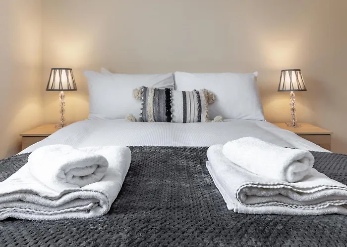 Suites By Rehoboth - Palmers Green - London